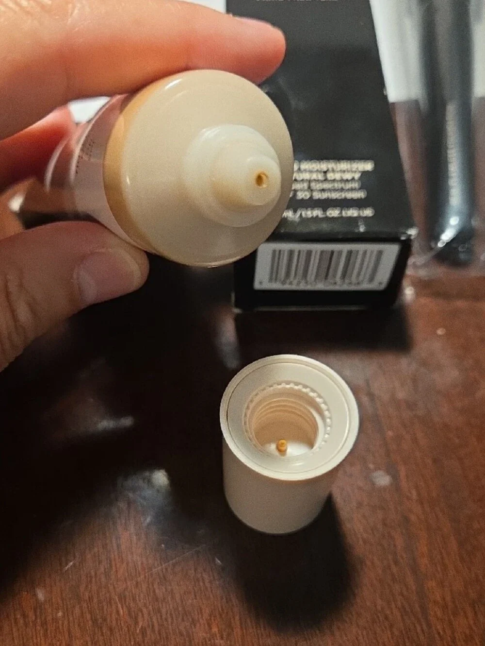 NiB Laura mercier Tinted dewy Moisturizer & Brush - 3N Sand